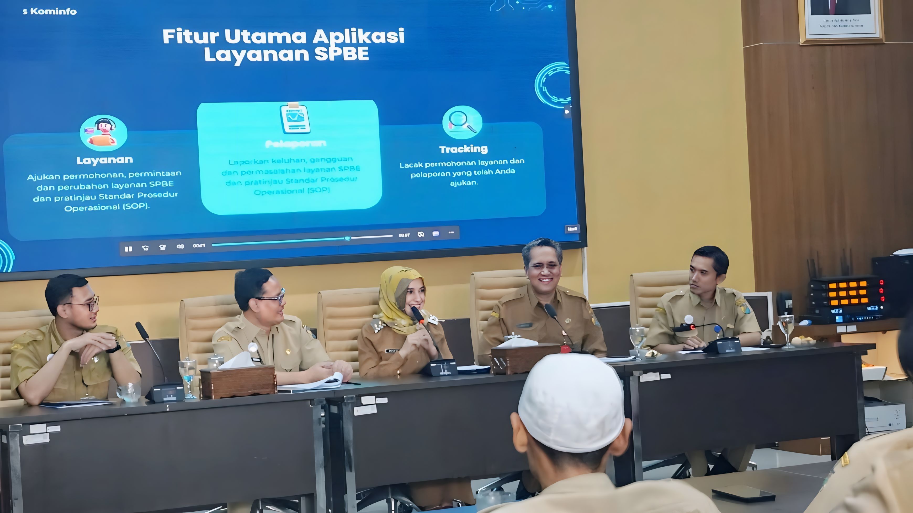 SAMBUTAN - Wakil Walikota Pekalongan Hj Balgis Diab, saat berikan sambutan pada Forum Evaluasi SPBE 2024 dan Launching Manajemen Layanan SPBE, Senin (5/5/2025).