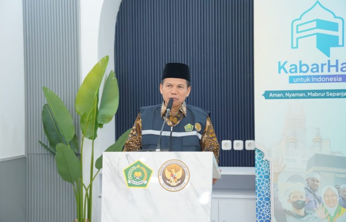 BERI KETERANGAN : Direktur Pelayanan Haji Dalam Negeri, M. Zein, dalam konferensi pers yang digelar di Jakarta pada Sabtu 10 Mei 2025.