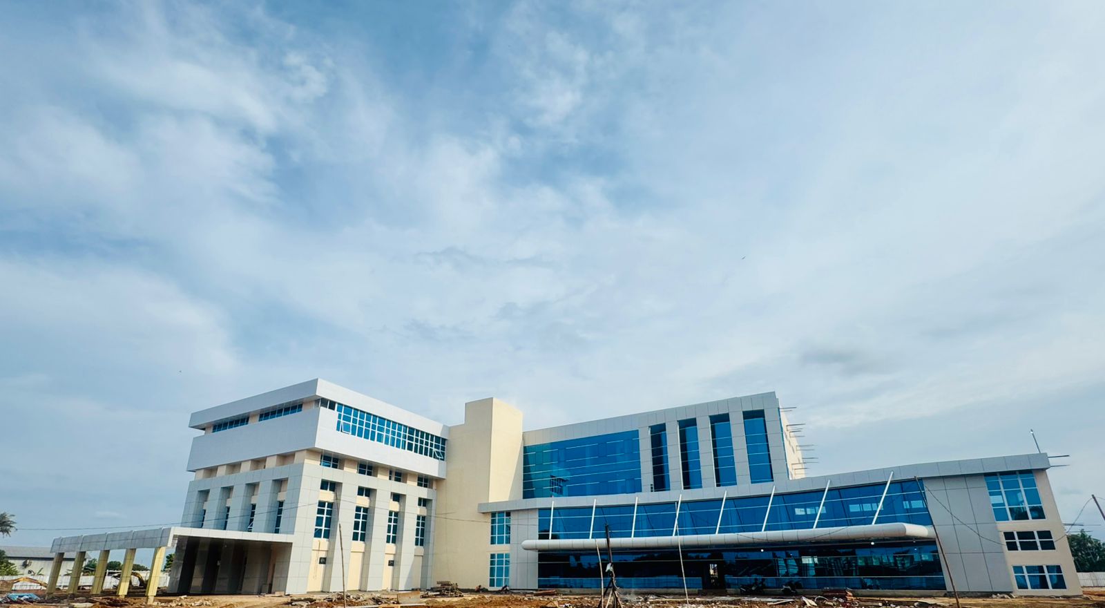 GEDUNG BARU: Penampakan gedung utama RSUD Kraton yang sudah selesai dibangun pada pembangunan tahap pertama.