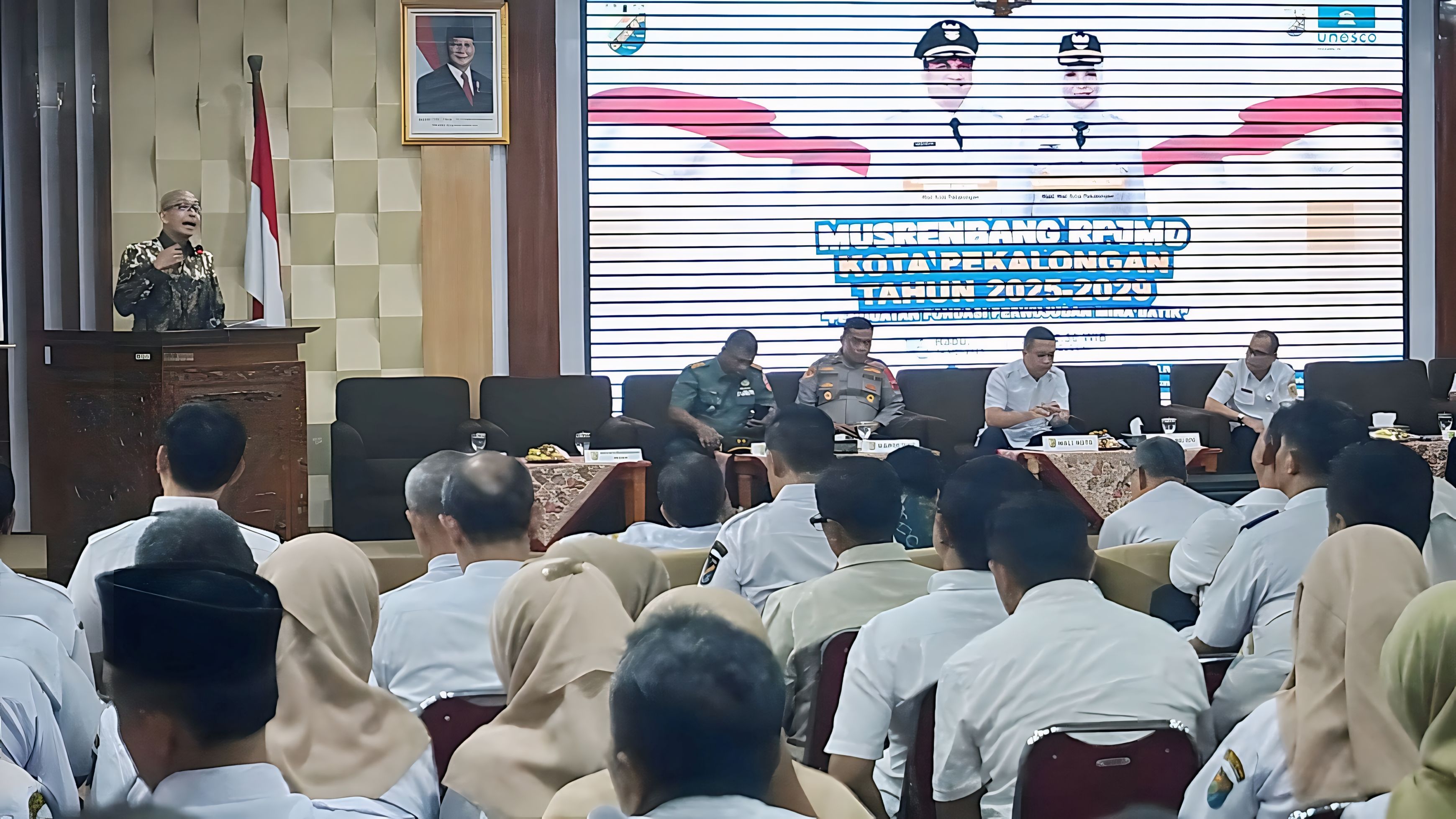 PAPARAN -&nbsp;Ketua DPRD Kota Pekalongan, M Azmi Basyir saat erikan paparan dalam&nbsp;Musrenbang) RPJMD Tahun 2025&ndash;2029 Kota Pekalongan, Rabu (14/05/2025).