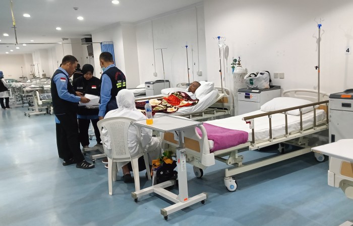 TINGKATKAN PELAYANAN : KKHI di Makkah dan Madinah meningkatkan pelayanan untuk mengantisipasi penyebaran penyakit Middle East Respiratory Syndrome Coronavirus (MERS-CoV).