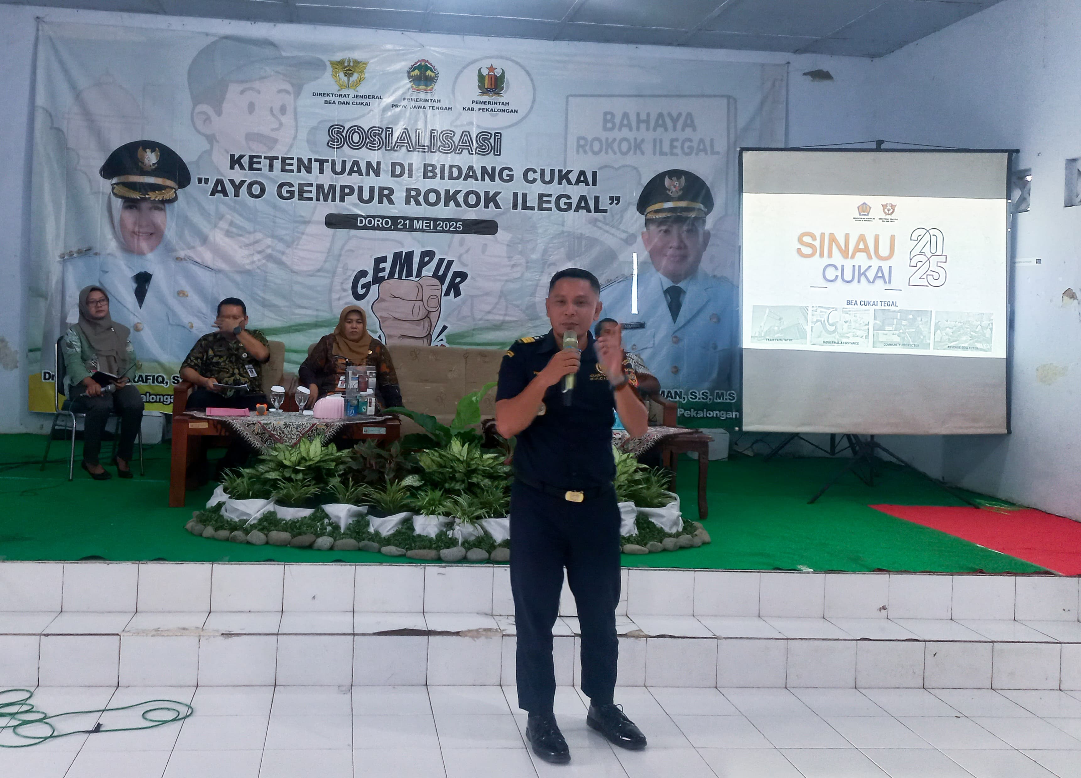 GEMPUR ROKOK ILEGAL: Suasana sosialisasi Gempur Rokok Ilegal di Kecamatan Doro, Kabupaten Pekalongan, Rabu (21/5/2025) lalu.