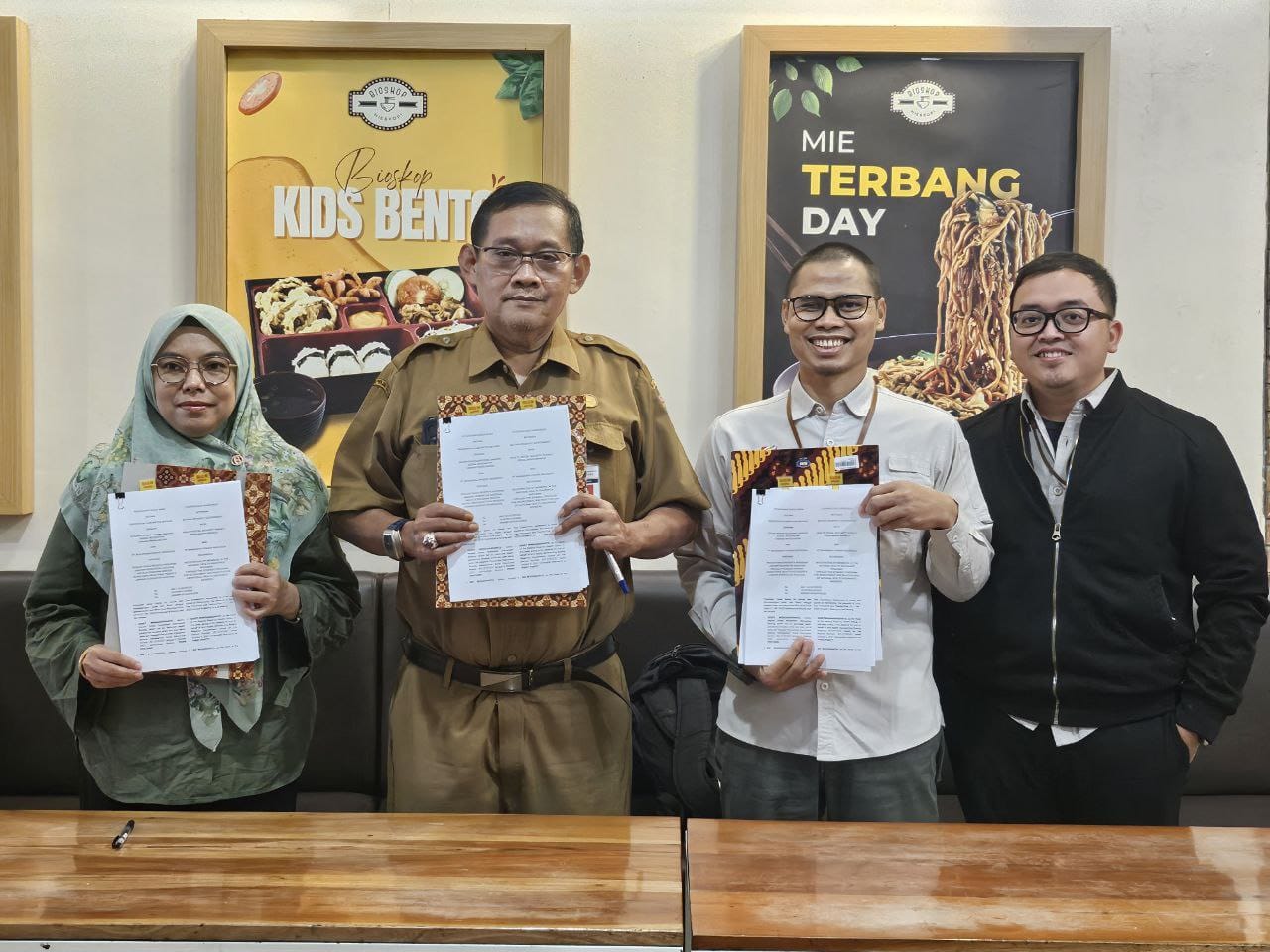 SINERGI: Kerjasama Program Srikandi untuk masyarakat kurang mampu di sekitar PLTU Batang.