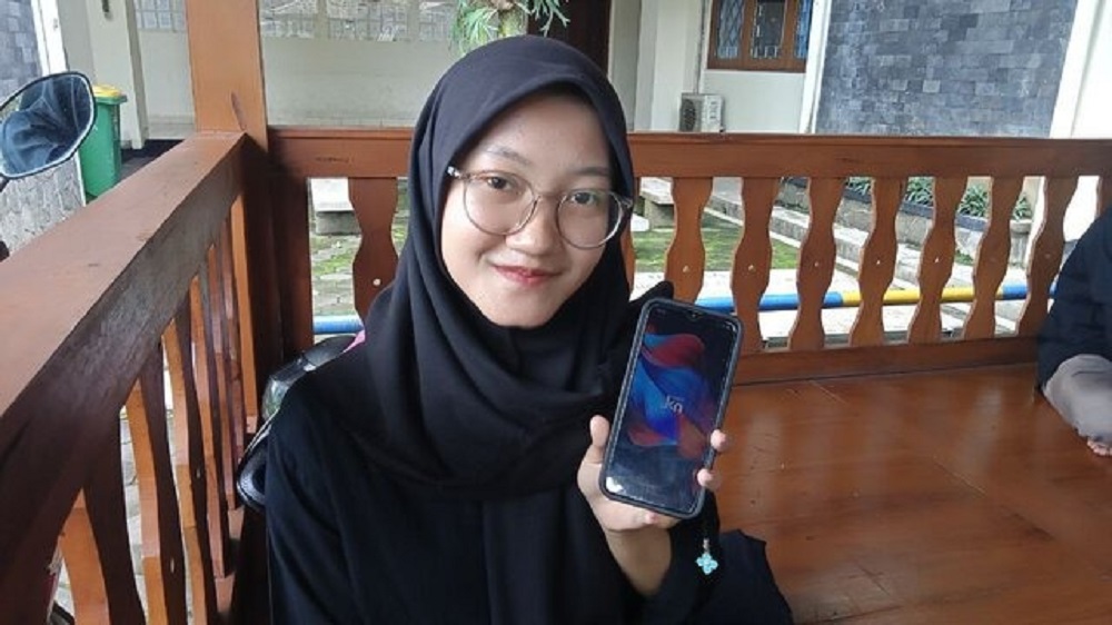 Peserta JKN, Hasna Rahma