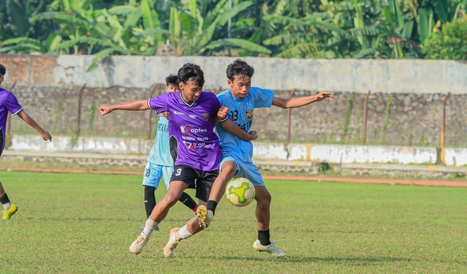 SIAP TEMPUR: Skuad Persekap Kabupaten Pekalongan saat melakoni pertandingan uji coba sebagai persiapan menghadapi Piala Soeratin Jawa Tengah 2025.