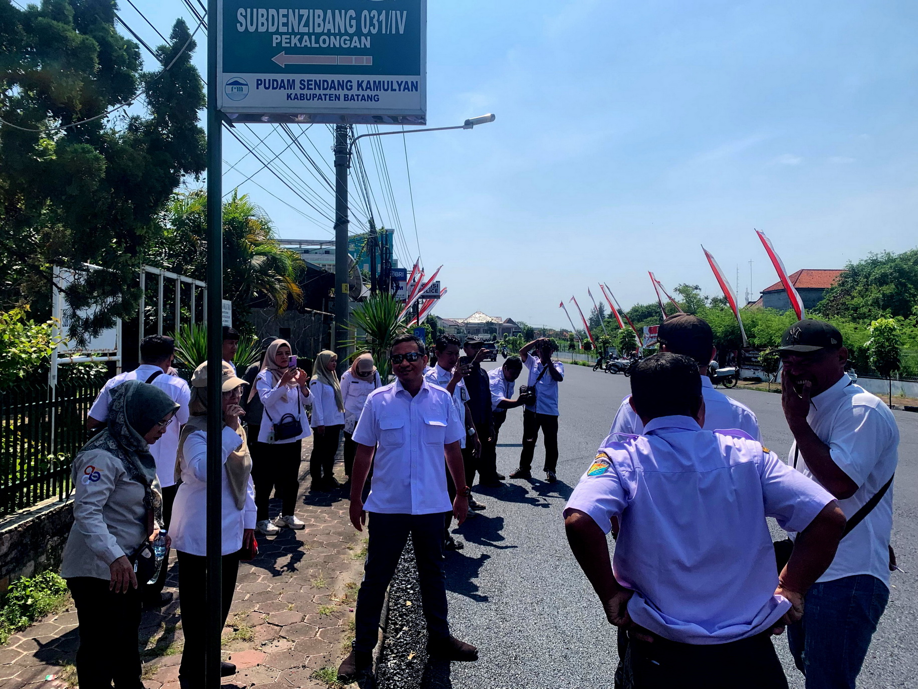 CEK LAPANGAN - Wali Kota Pekalongan HA Afzan Arslan Djunaid, memimpin langsung pengecekan lapangan, di Jalan Diponegoro pada Rabu (16/7/2025).