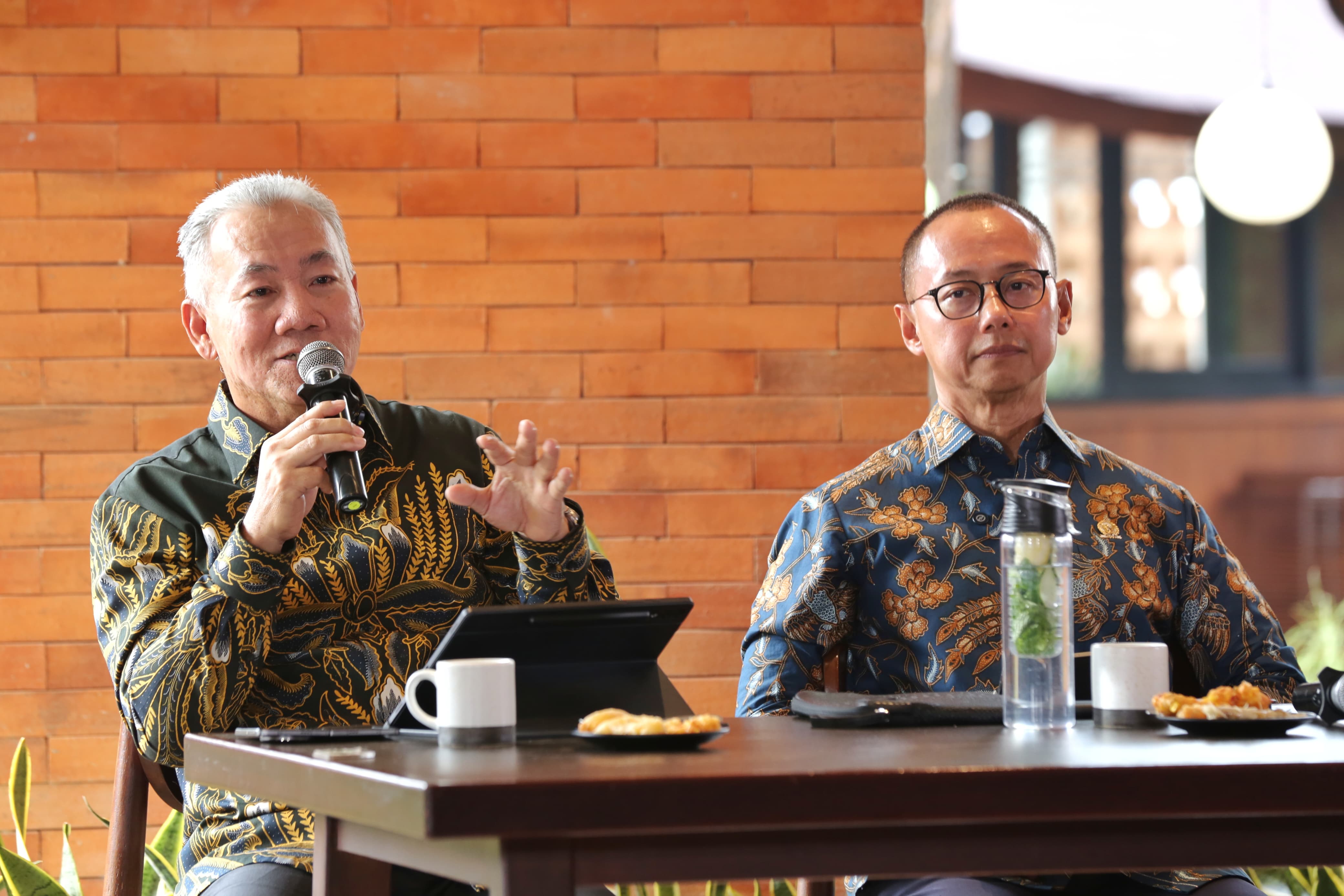 PERKUAT INFRASTRUKTUR : Direktur Utama PGN, Arief S. Handoko dalam diskusi Coffee Morning bersama CNBC Indonesia, 17 Juli 2025.