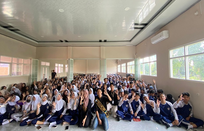 SOSIALISASI : Duta GenRe menggelar sosialisasi dan penyuluhan untuk mencegah bulliying dan kekerasan seksual di SMK PGRI Batang pada Selasa 15 Juli 2025.