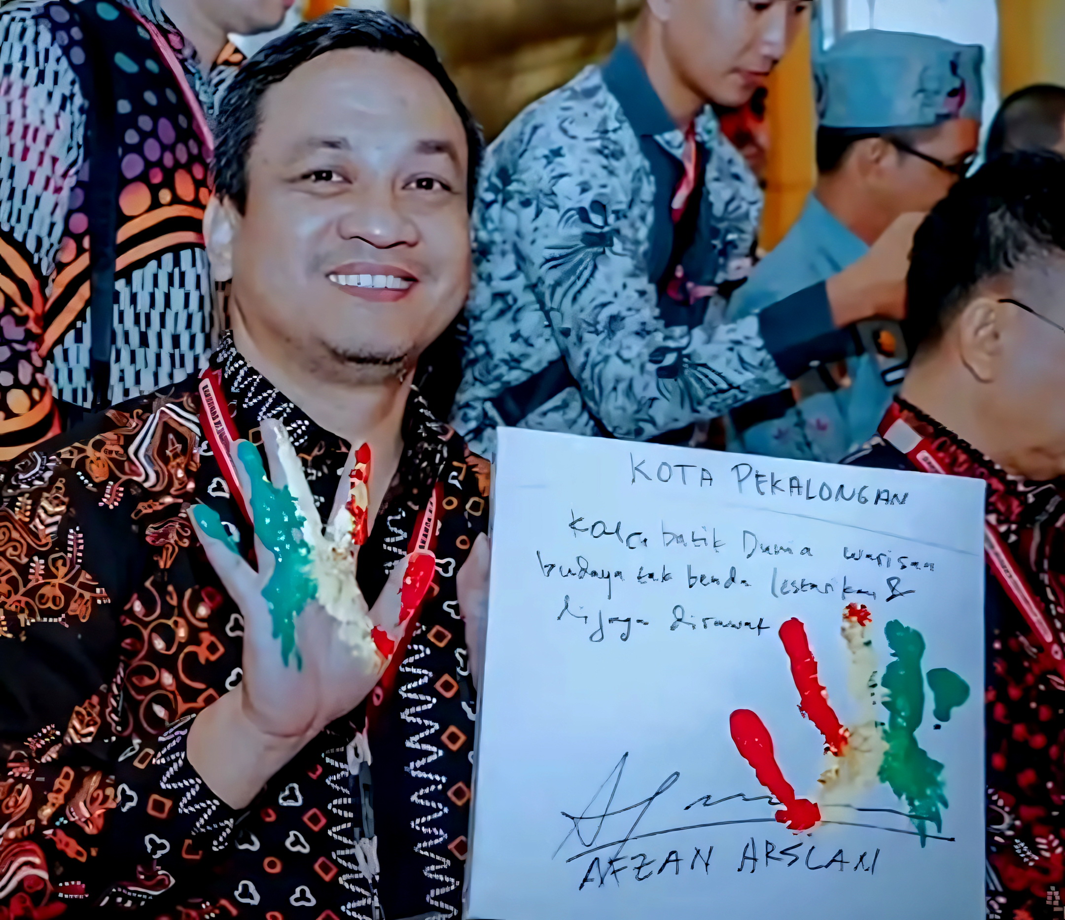 SEMANGAT - WaliKota Pekalongan H Afzan Arslan Djunaid saat mengikuti salah satu kegiatan dalam pembukaan Rakernas ke‑11 JKPI Yogya, Selasa (6/8/2025), suasana di Hotel Tentrem Yogyakarta.