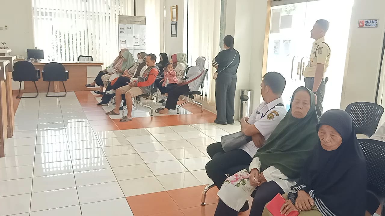 KREDIT MACET: Suasana di Bank BPR-BKK Kabupaten Pekalongan, Rabu (10/9/2025).