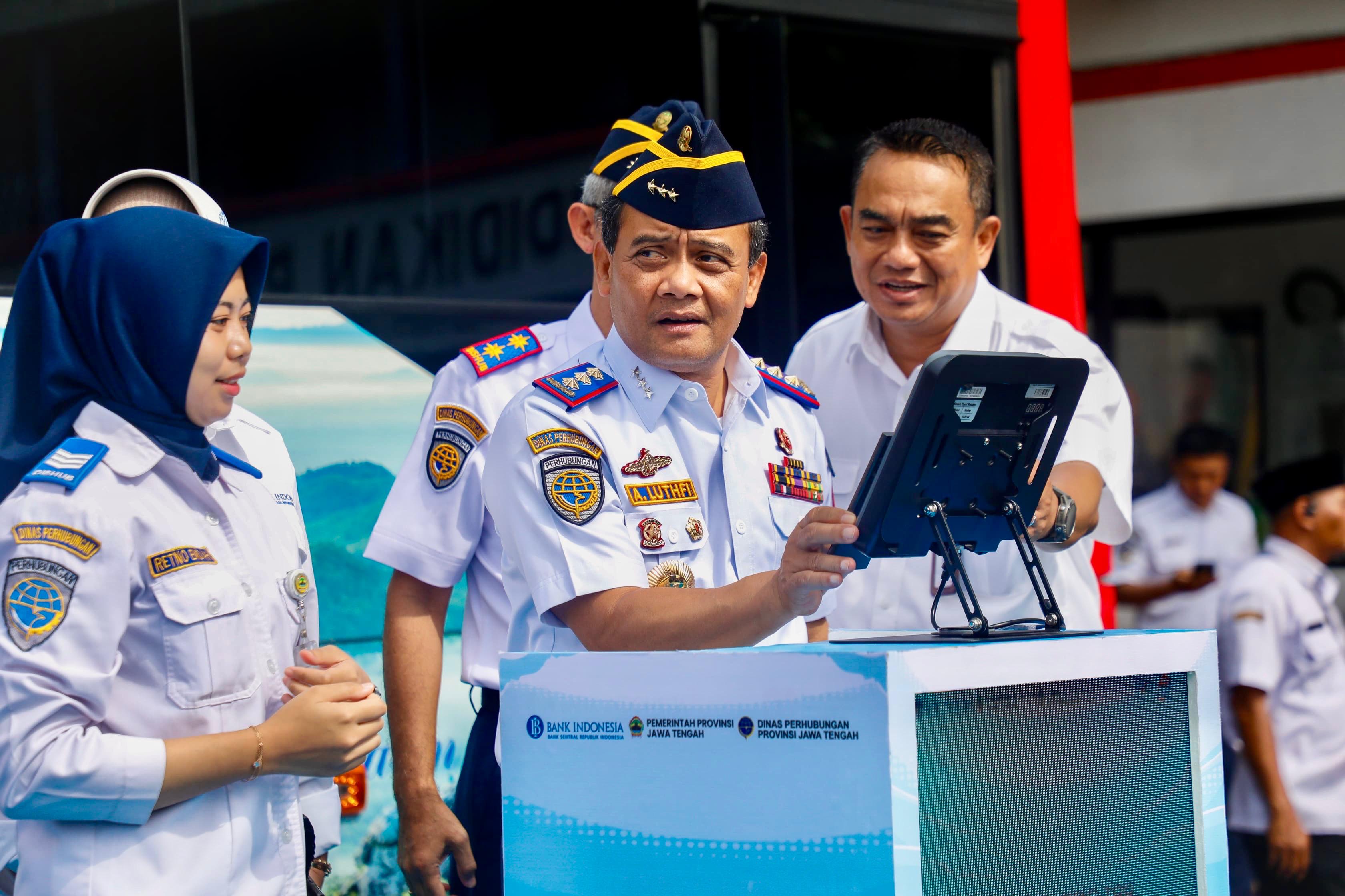 MODERNISASI TRANSPORTASI : Gubernur Jateng Ahmad Luthfi saat peringatan Harhubnas 2025 di PIP Semarang, Rabu 17 September 2025.