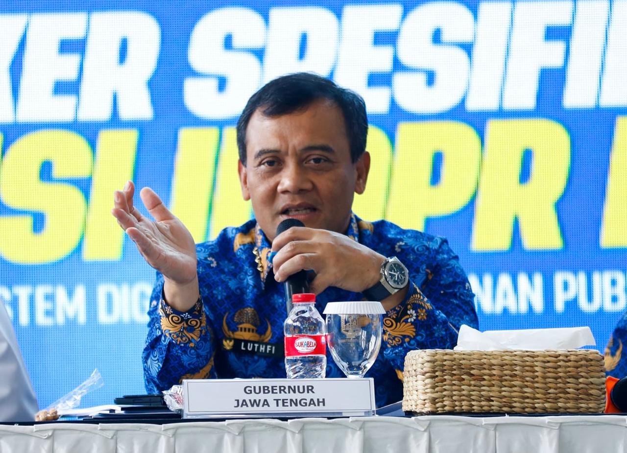 KUNJUNGAN KERJA : Gubernur Jateng Ahmad Luthfi di sela kunjungan kerja di Kabupaten Semarang, Rabu 17 September 2025.