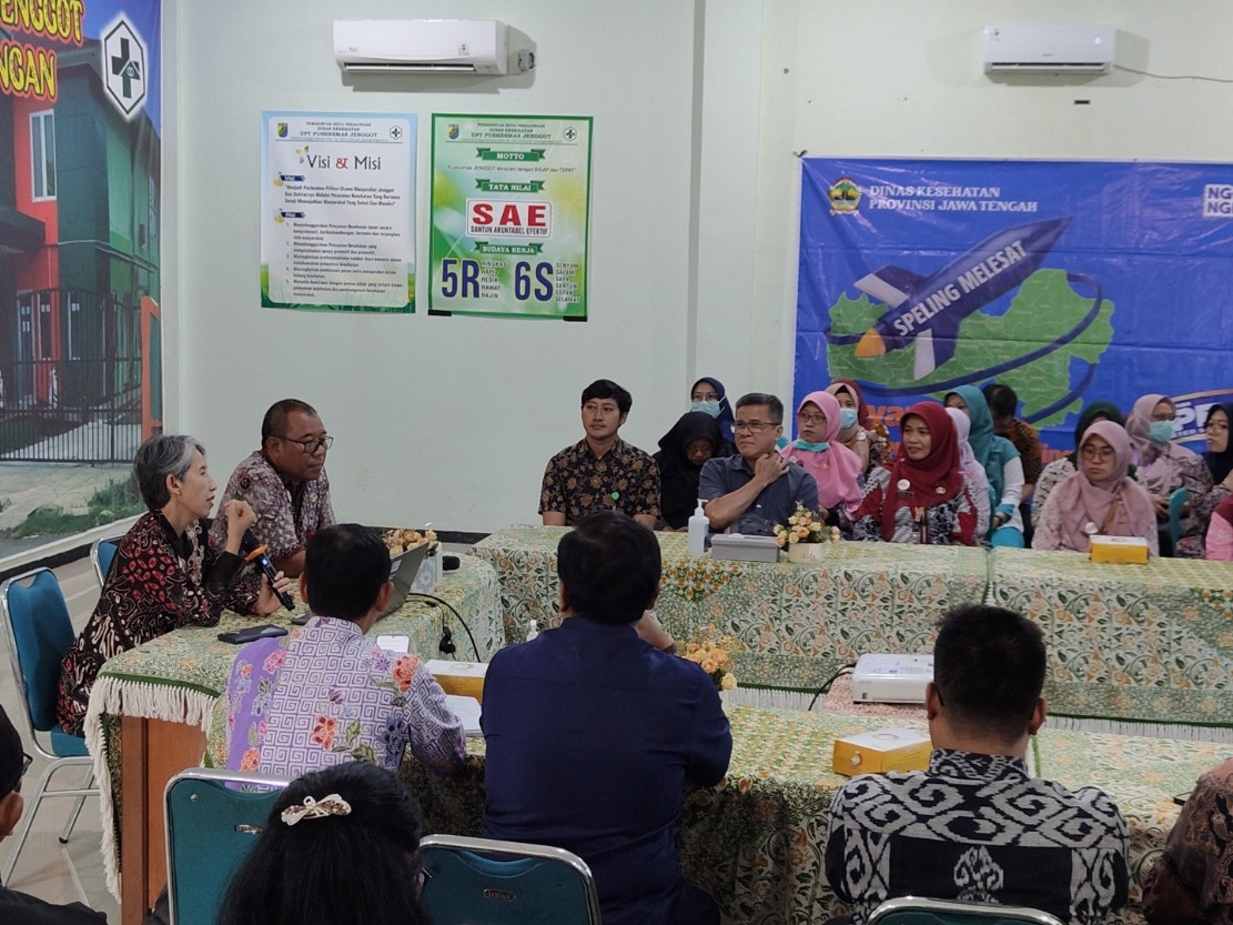 TEKAN KEMATIAN: Kegiatan fasilitasi mentoring di aula Puskesmas Jenggot pada Kamis 18 September 2025.