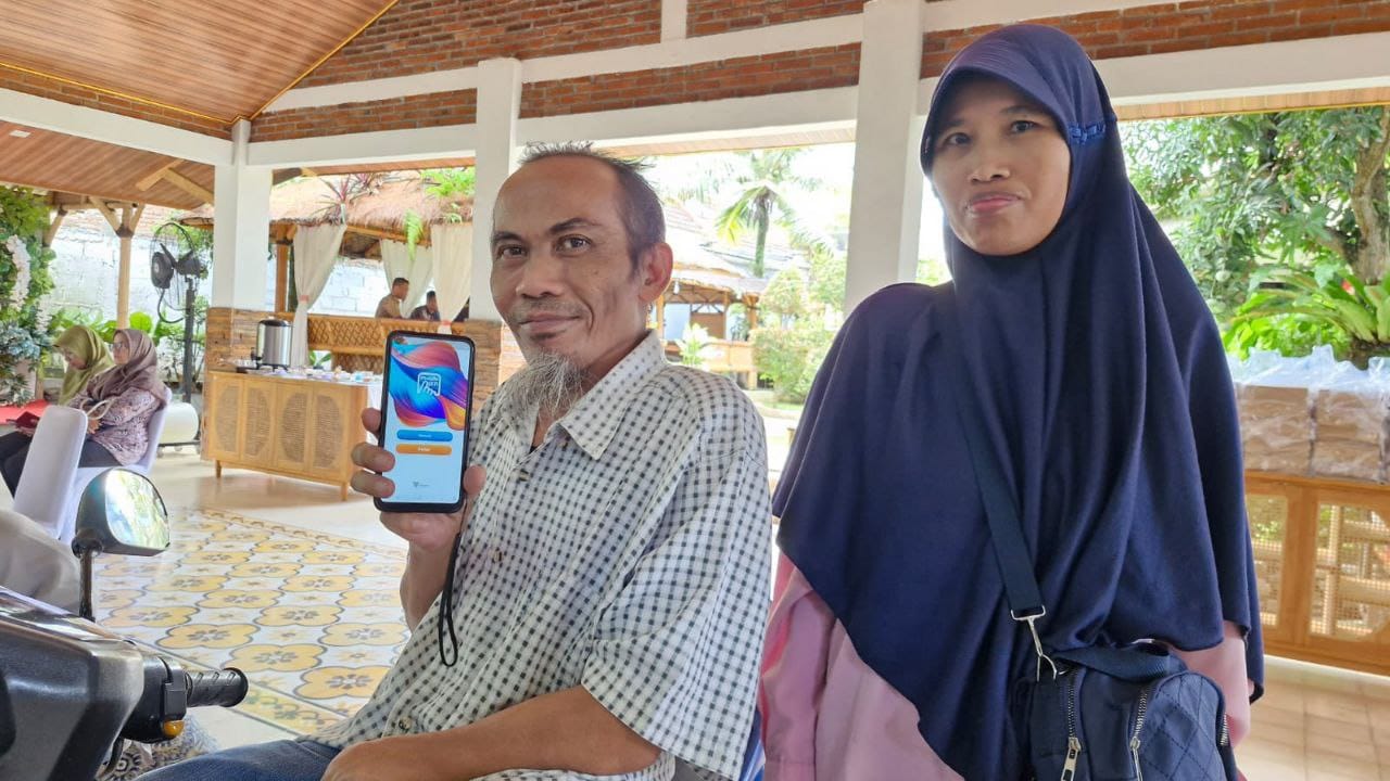 Pri Hasta merasakan manfaatkan penjaminan alkes dari program JKN. (DOK. BPJS KESEHATAN CABANG MAGELANG)