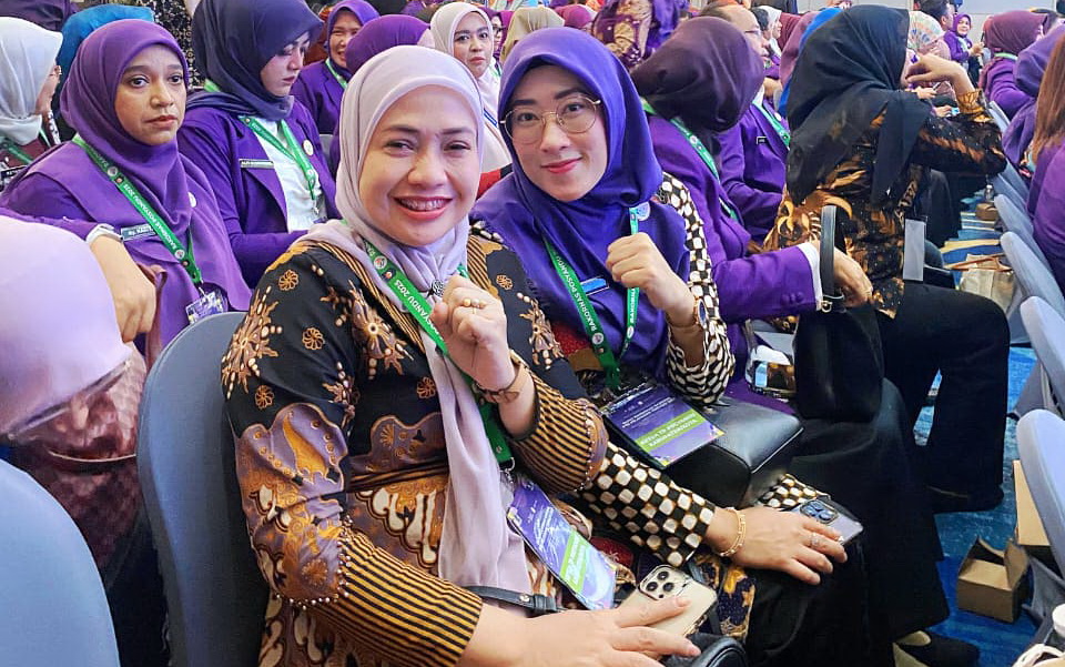 HADIR LANGSUNG &ndash; Ketua TP PKK Kota Pekalongan Inggit Soraya, saat hadir langsung dalam Rakornas Tim Pembina Posyandu Nasional, di Jakarta, Senin (22/9/2025).