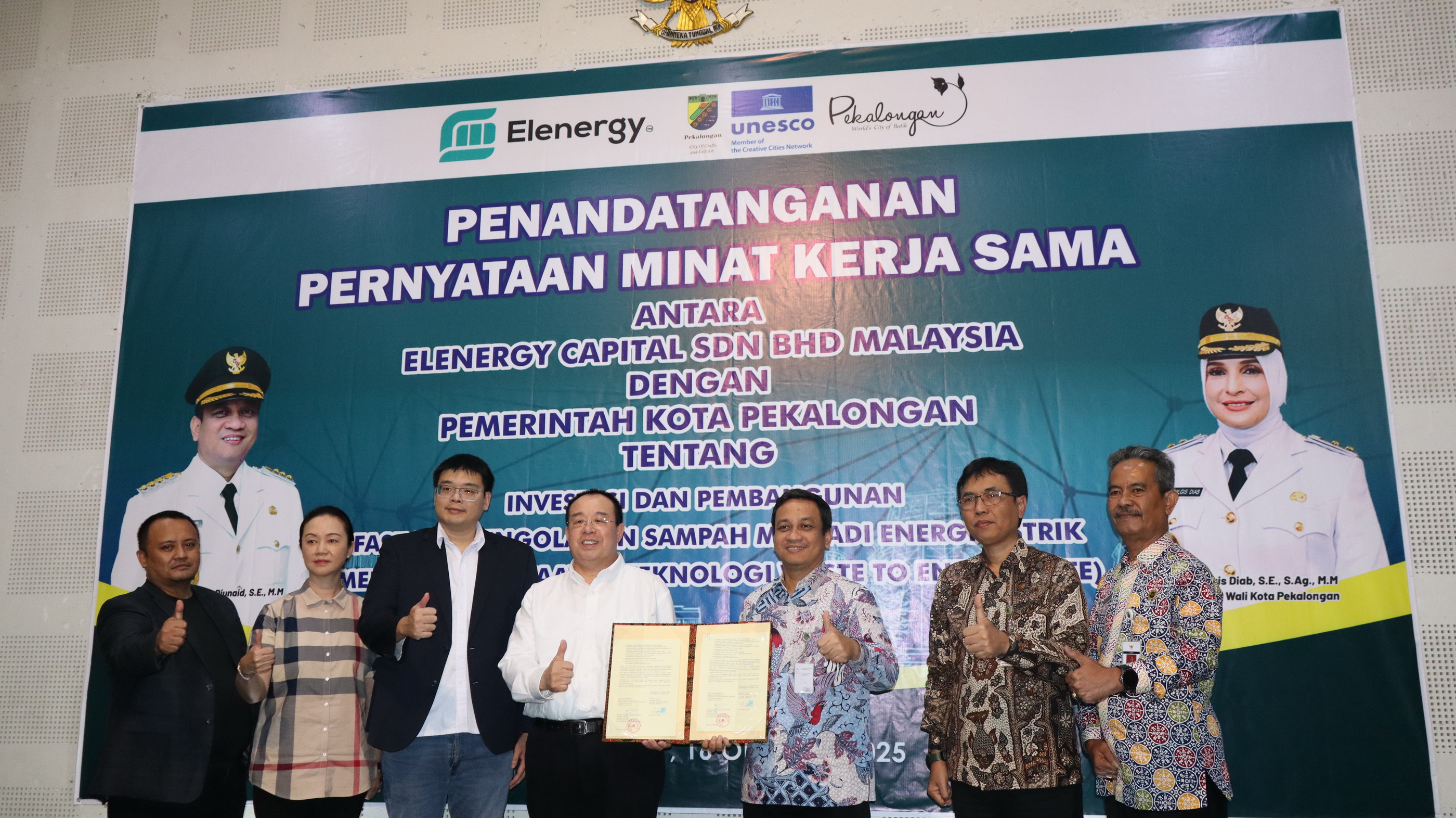 KERJASAMA &ndash; Pemkot Pekalongan resmi tanda tangan Kerjasama dengan investor asal Malaysia dan Cina untuk oleh sampah jadi energi Listrik, di Hotel Hojo, Kamis (16/10/2025).