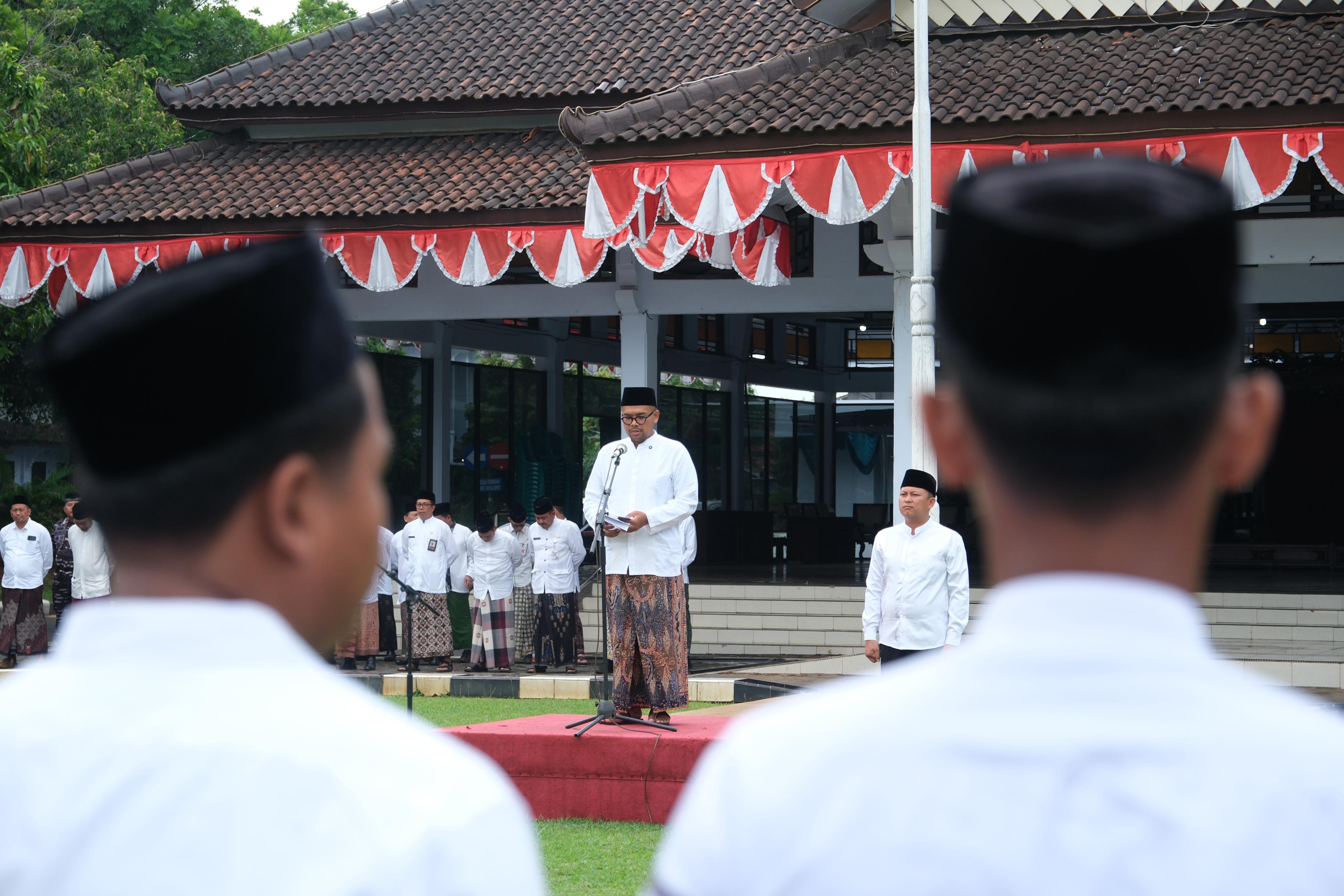 Bupati Batang M Faiz Kurniawan