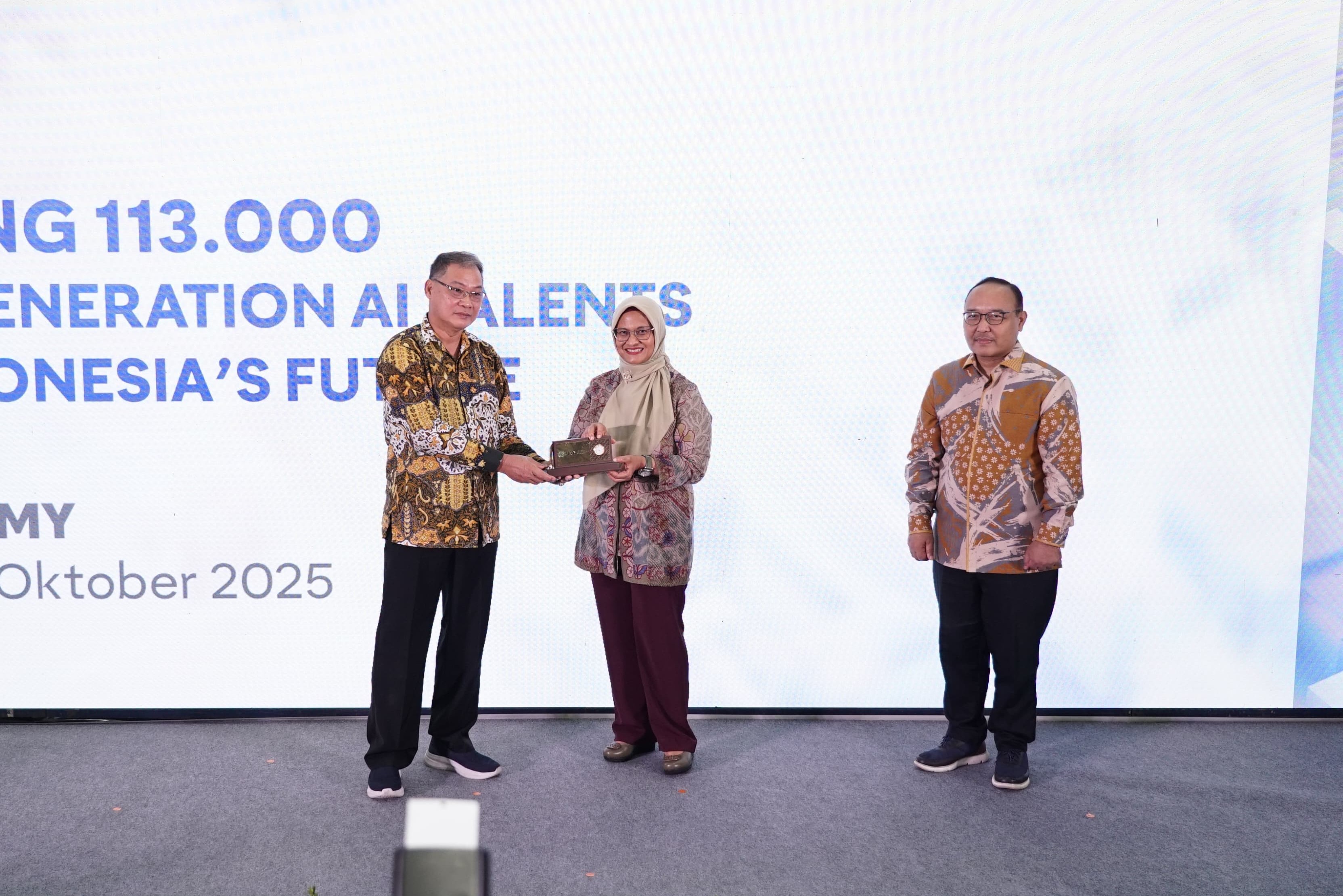 IMPLEMEMTASI AI : Telkom dan UMY melakukan kolaborasi peningkatan talenta digital Indonesia dalam penguasaan di bidang teknologi kecerdasan artifisial (AI) di kampus UMY.