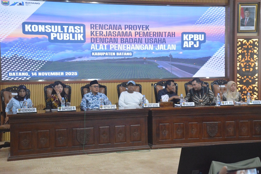 Suasana forum diskusi publik proyek kerjasama pemerintah dengan badan usaha.