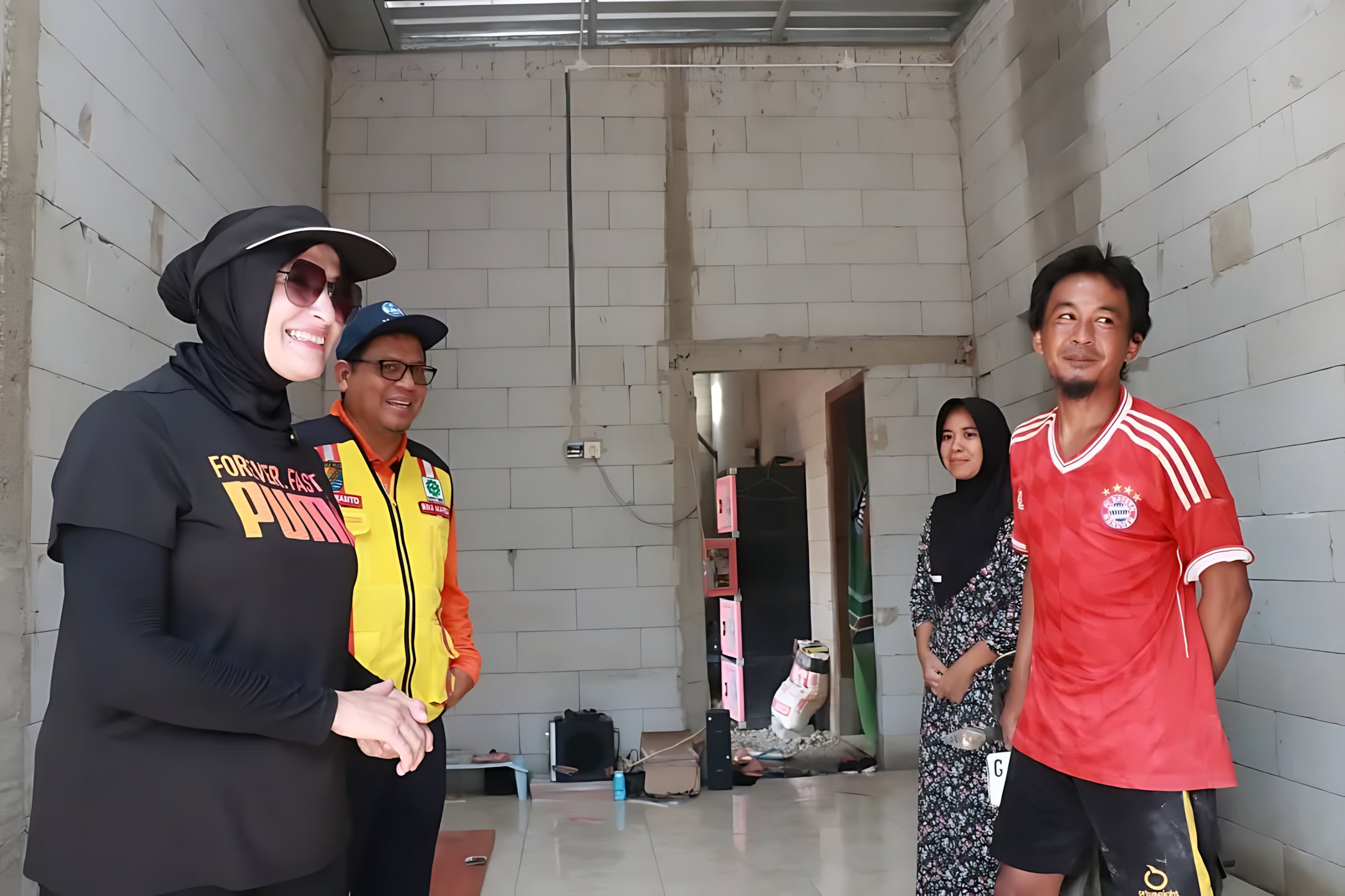 DIALOG &ndash; Di sela-sela monev Wakil Walikota Pekalongan Hj Balgis Diab, ngobrol dengan warga Clumprit Degayu Pekalongan Utara, pada Jumat (28/11/2025).