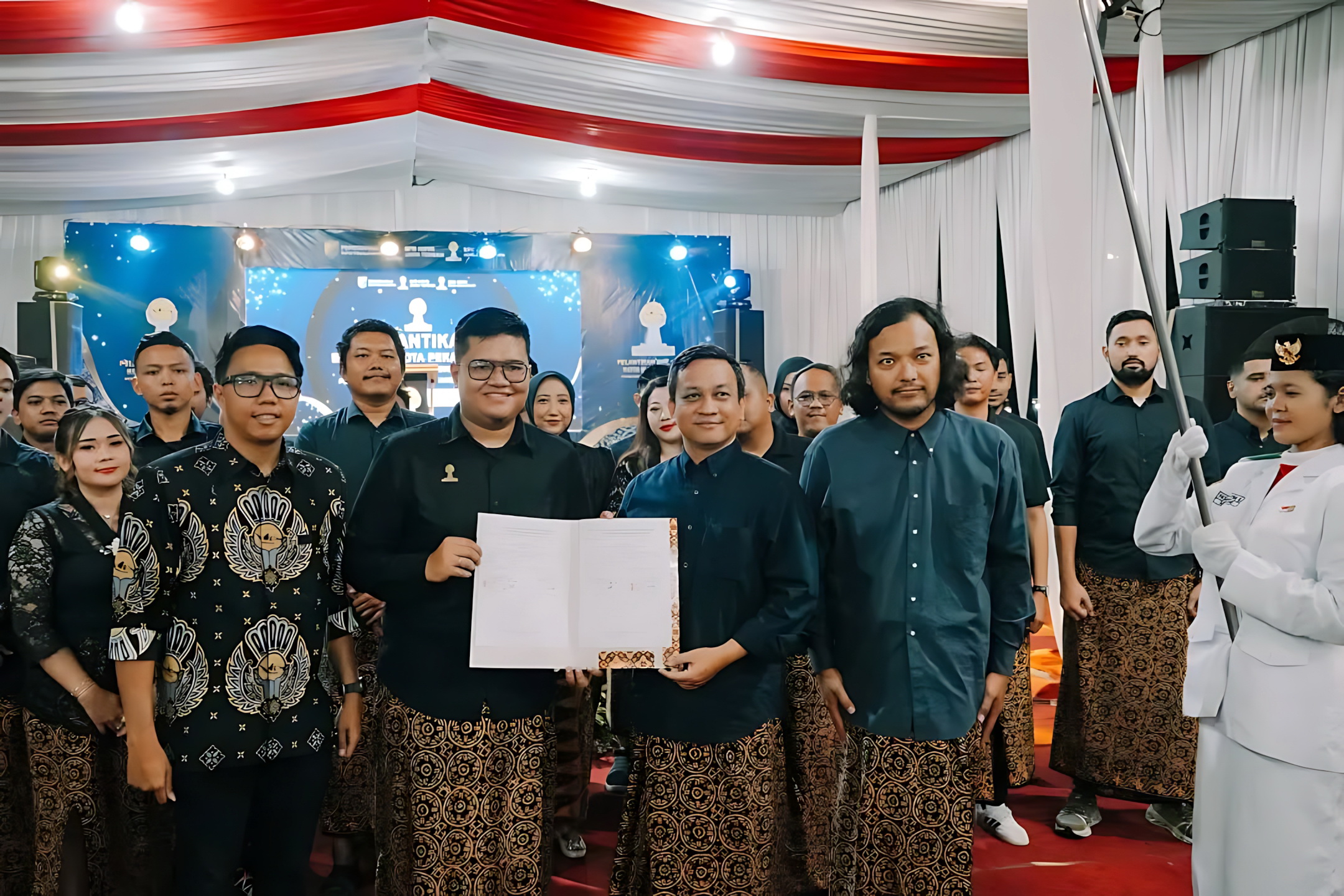 LANTIK &nbsp;- Walikota Pekalongan HA Afzan Arslan Djunaid sata hadir dan melantik pengurus BPC HIPMI Kota Pekalongan periode 2025&ndash;2028, pada Minggu malam (30/11/2025).