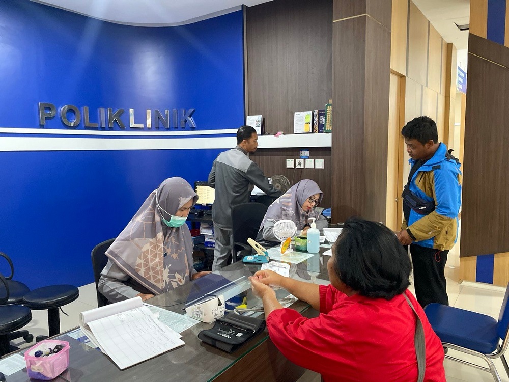 Peserta JKN dapat memanfaatkan program untuk mengakses layanan kesehatan gratis di rumah sakit.