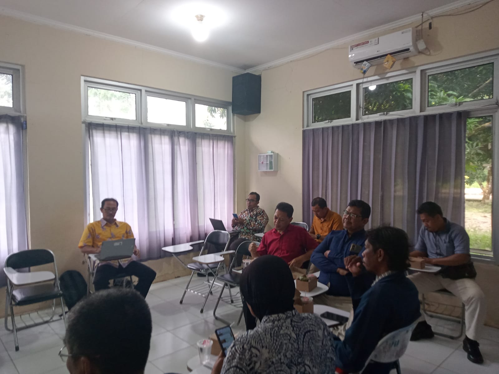 DEWAN PENGUPAHAN: Suasana rapat Dewan Pengupahan Kabupaten Pekalongan.