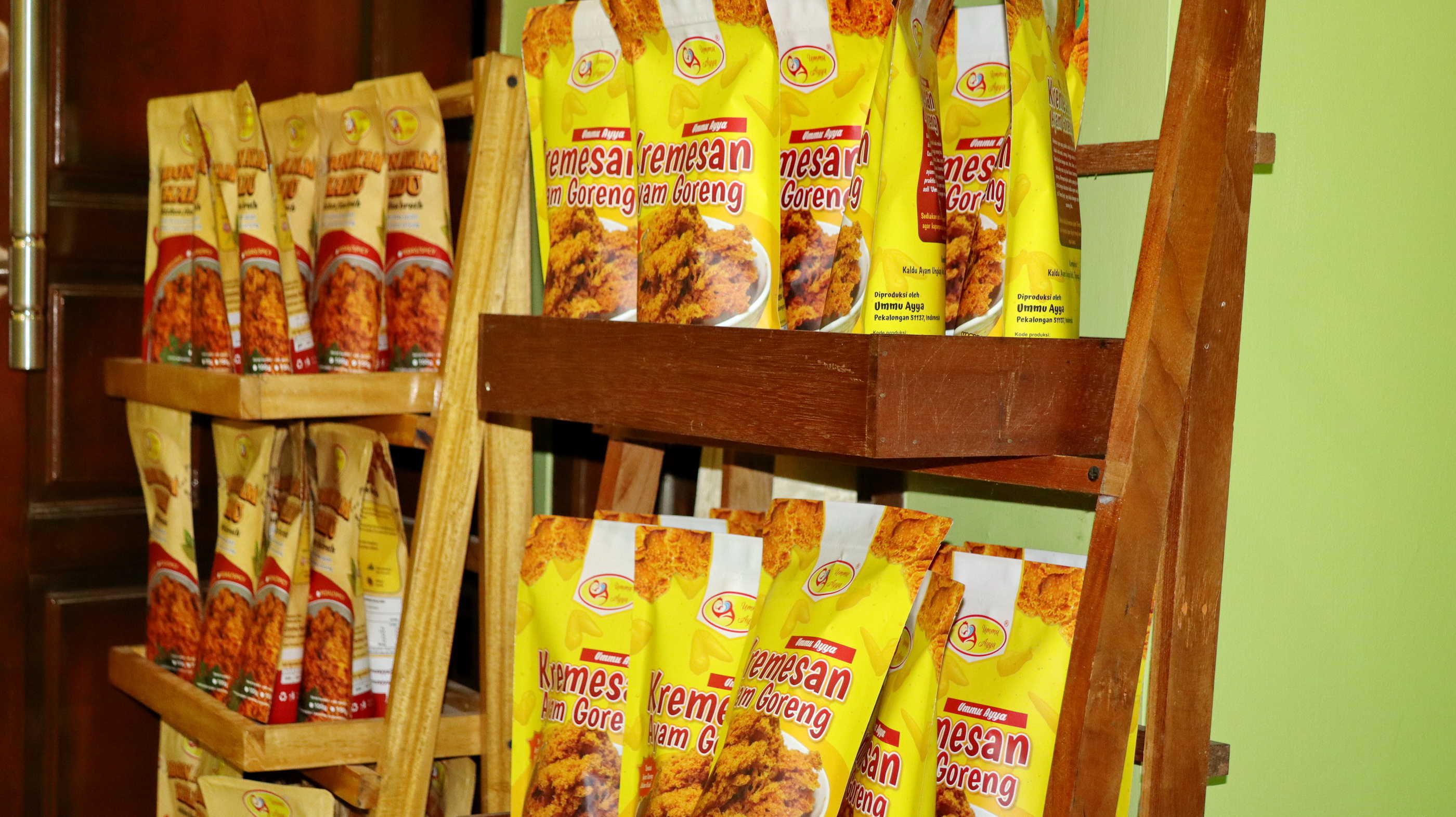 PENAMPAAN PRODUK- Aneka produk selain ayam dan bebek ungkep produk Ummu Ayya