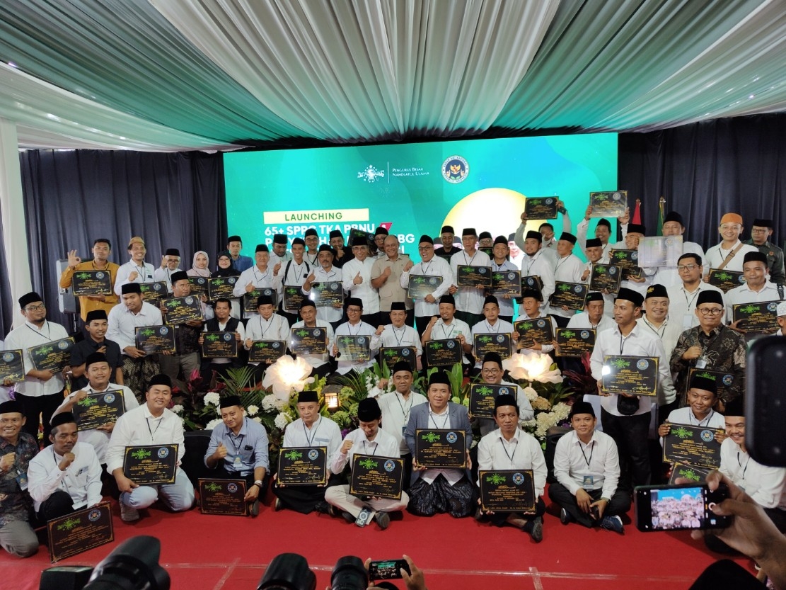 MAKAN BERGIZI: Peresmian puluhan SPPG di Kompleks SMK Ma&rsquo;arif NU 01, Pondok Pesantren Al Hasani.