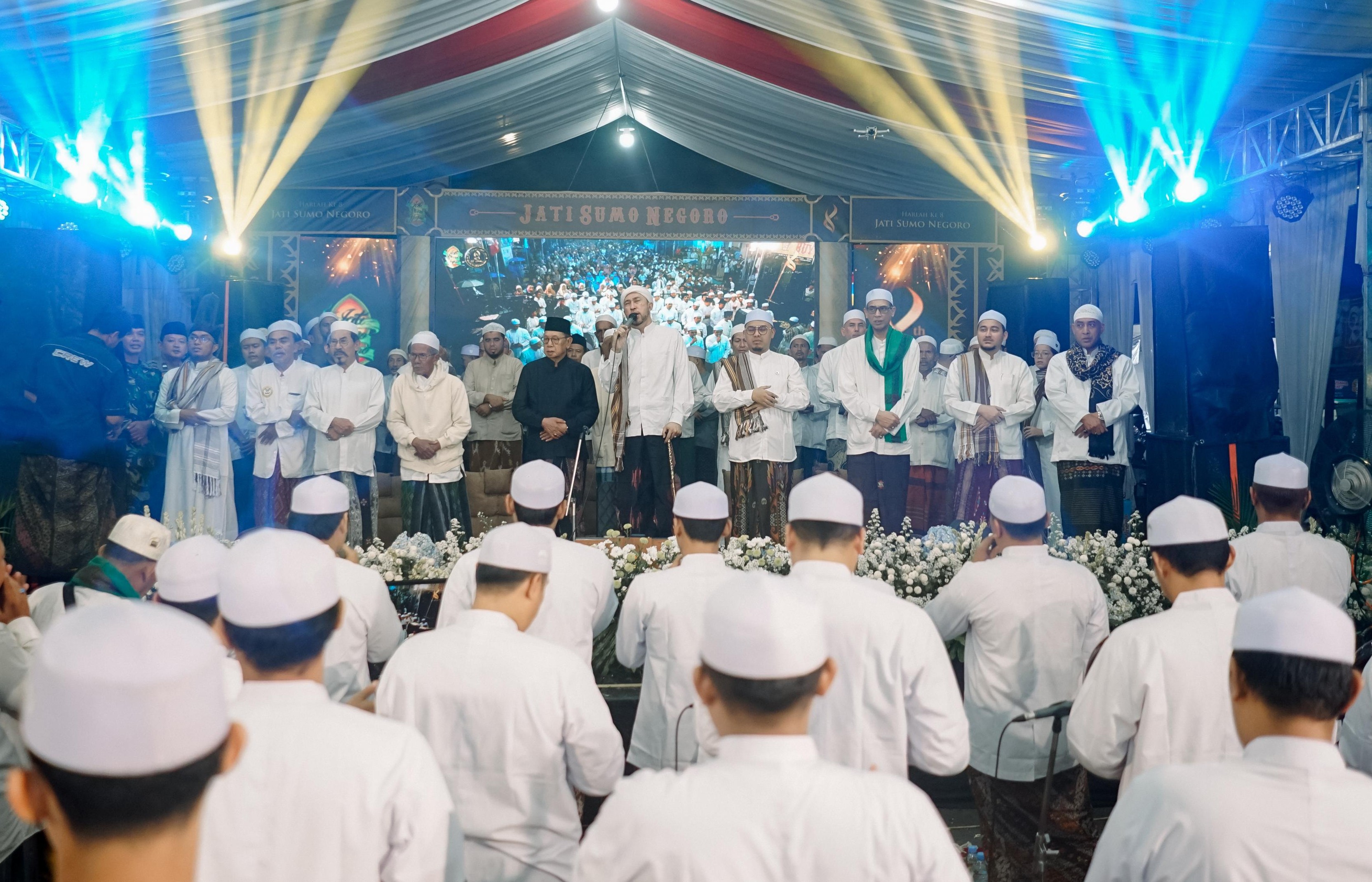 KHIDMAT: Maulid Nabi Muhammad SAW bersama Majelis Az-Zahir pimpinan Habib Ali Zaenal Abidin Segaf Assegaf dalam Harlah ke-8 JSN dan Haul ke-5 Habib Ja&rsquo;far Al-Kaff.