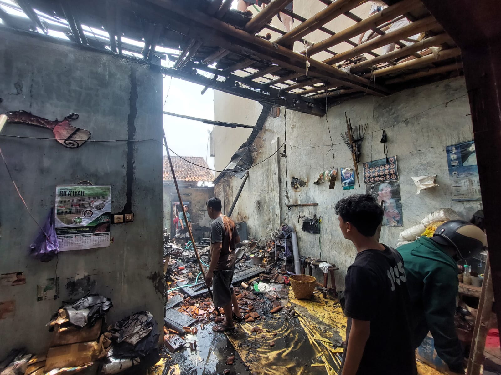 LUDES: Kondisi lokasi usai api berhasil dipadamkan, Bojong Minggir, Kecamatan Bojong, Kabupaten Pekalongan.