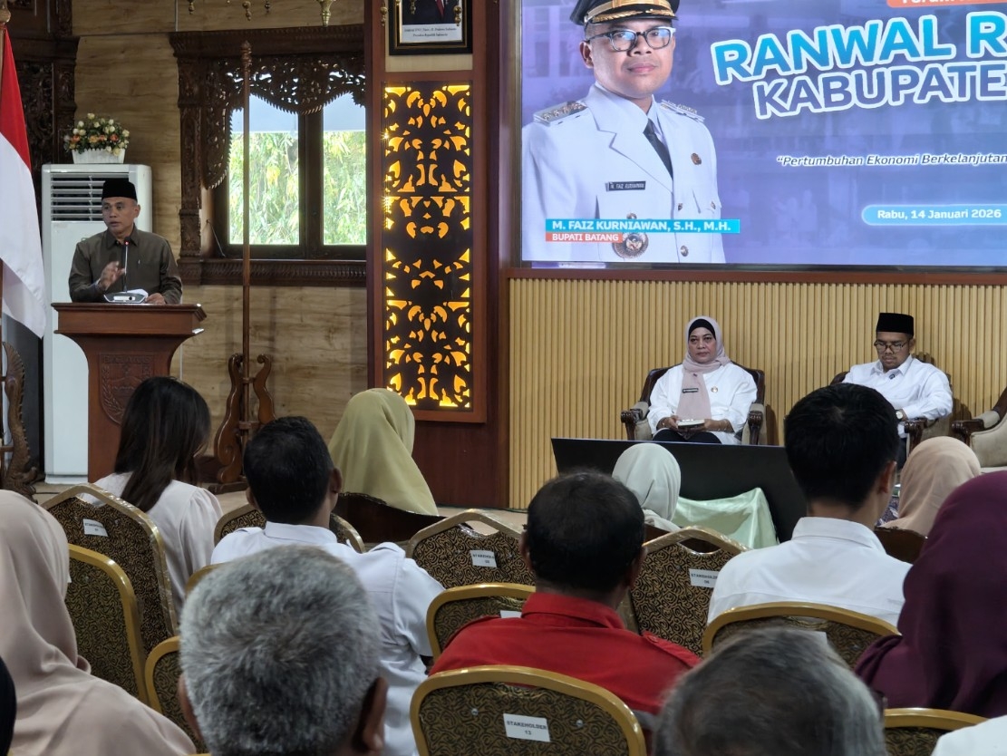 RKPD: Wakil Ketua DPRD Kabupaten Batang, Benny Abidin saat memberikan sambutan dalam forum publik penyusunan RKPD 2027.