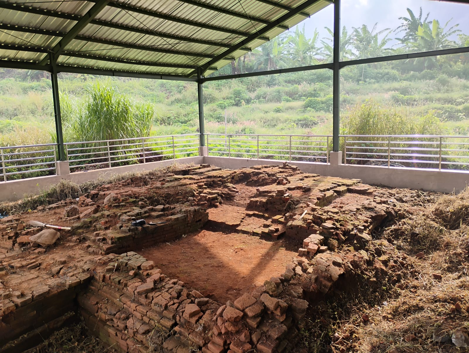 CAGAR BUDAYA: Kondisi candi batu bata yang ada di Kecamatan Gringsing.
