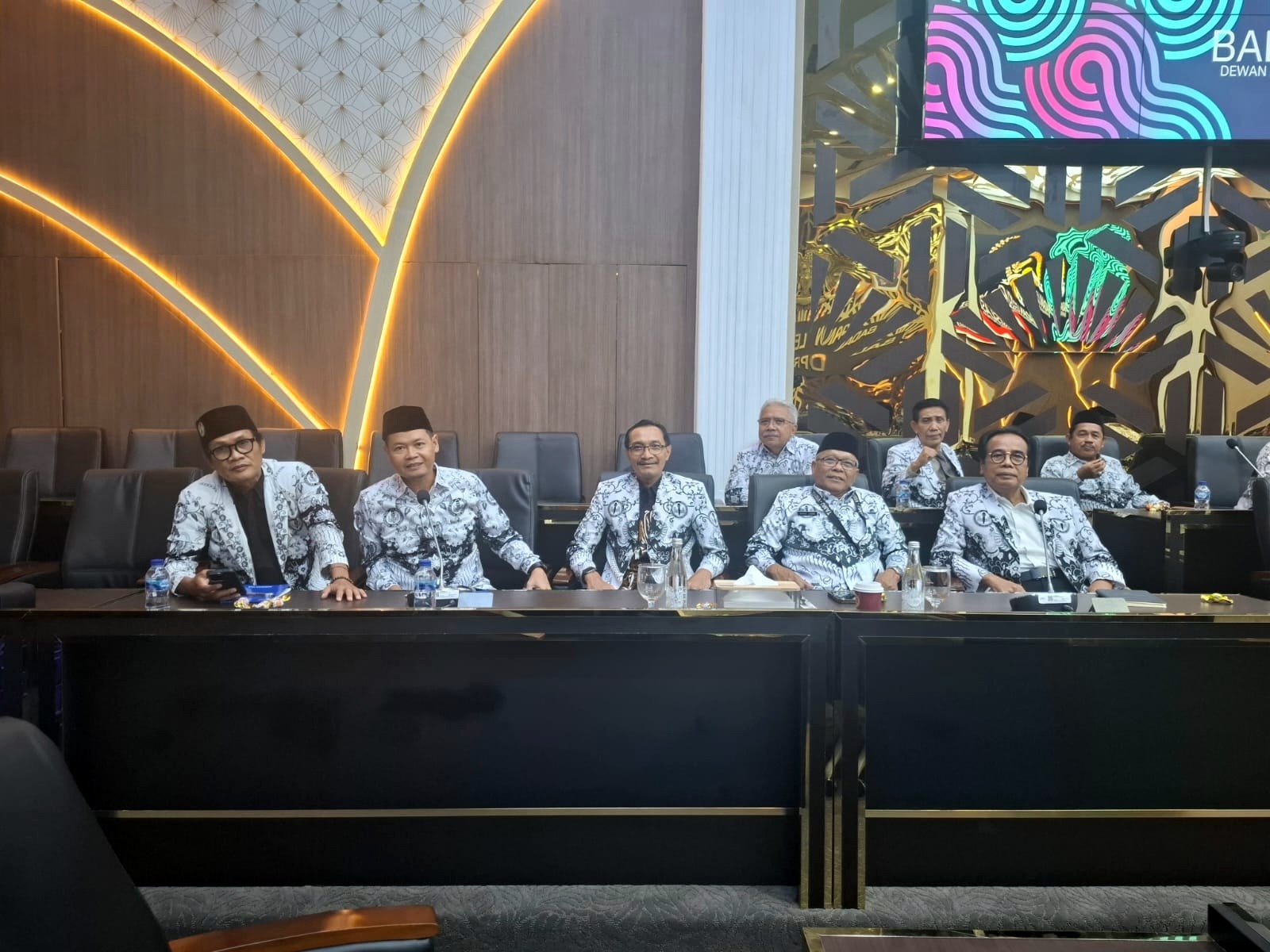 KESEJAHTERAAN: Pertemuan antara PGRI dengan Badan Legislasi (Baleg) DPR RI beberapa waktu lalu.