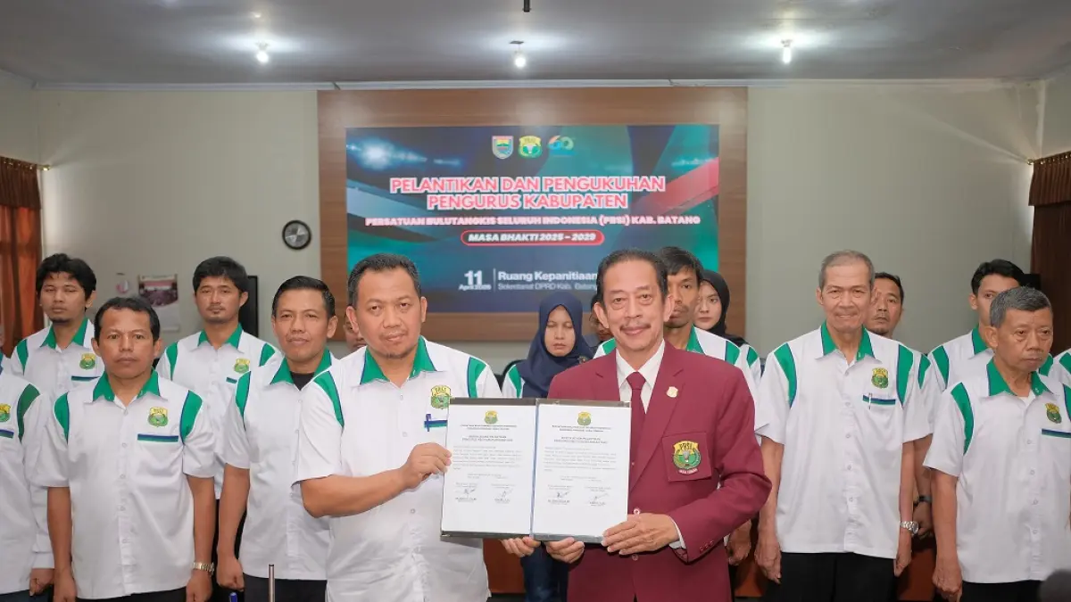 PENGUKUHAN : Persatuan Bulu Tangkis Seluruh Indonesia (PBSI) Provinsi Jateng telah mengukuhkan Suudi sebagai ketua PBSI Batang. (DOK. PBSI)
