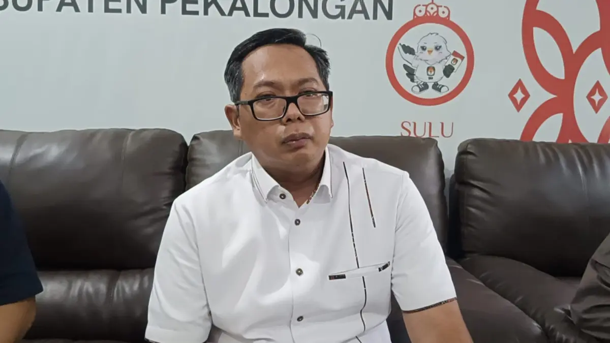 KASUS PENCULIKAN : Plh Kasi Intel Kejari Kabupaten Pekalongan Taufan Maulana saat memberikan statemen ke media, Kamis 16 April 2026. (NANANG RENDI AHMAD/JAWA POS METRO PEKALONGAN)