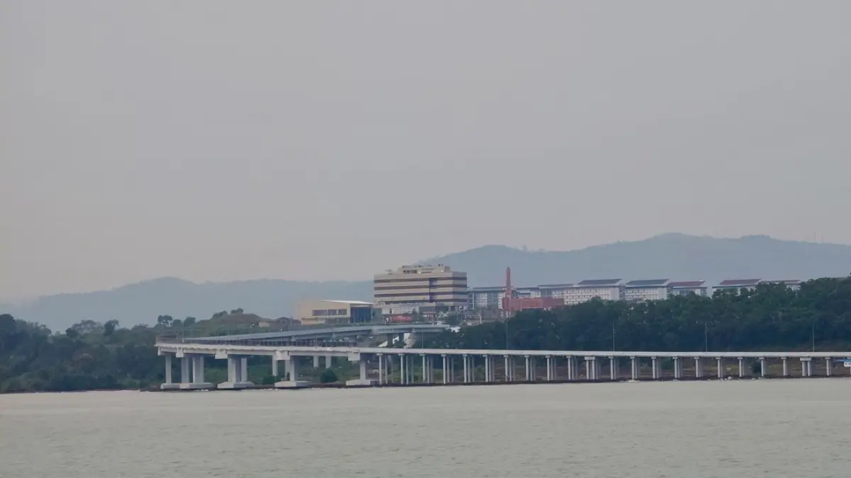 KAWASAN INDUSTRI : Kawasan Industri Terpadu Batang (KITB) dengan mega prpyek strategisnya menunjukkan progress yang positif sebagai kawasan terpadu. (RIYAN FADLI/JAWA POS METRO PEKALONGAN)