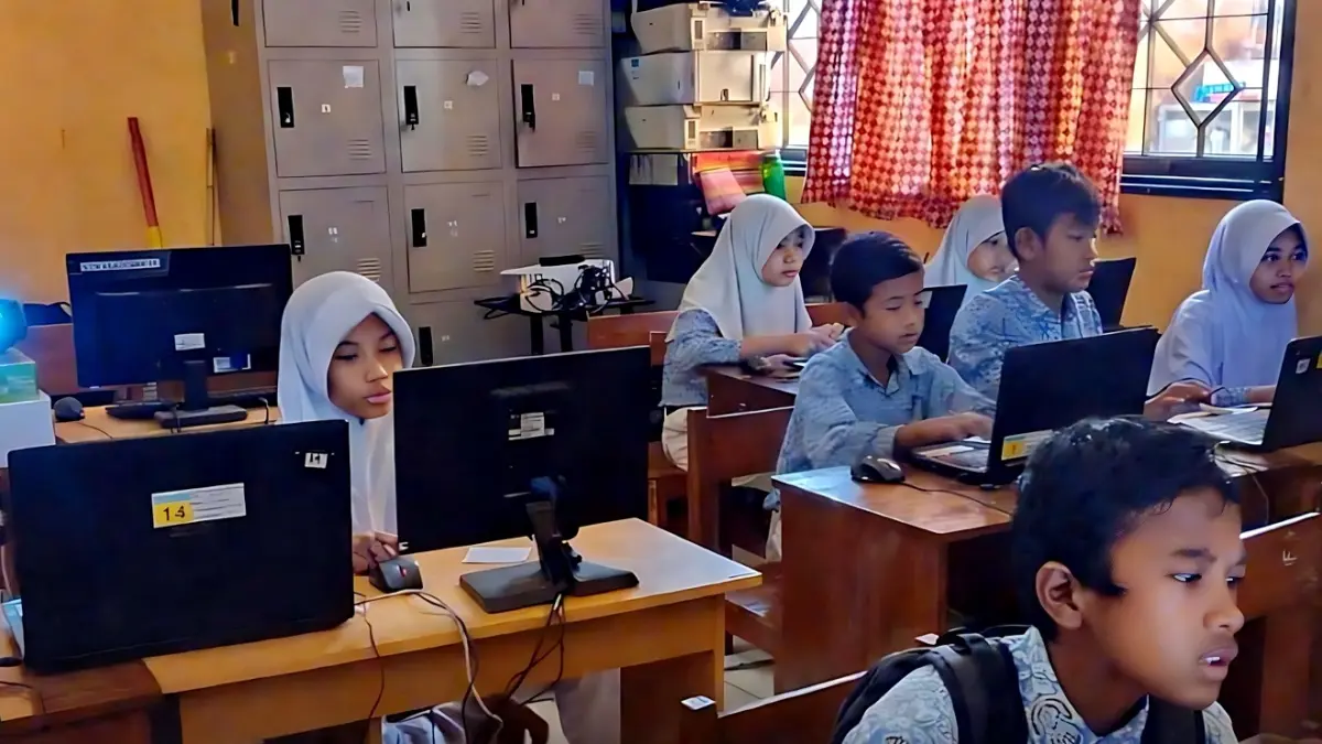 SIMULASI TKA : Pelajar SDN Kradenan 03 Kota Pekalongan saat simulasi ujian TKA beberapa waktu lalu. (DOK. SDN KRADENAN 03 KOTA PEKALONGAN)