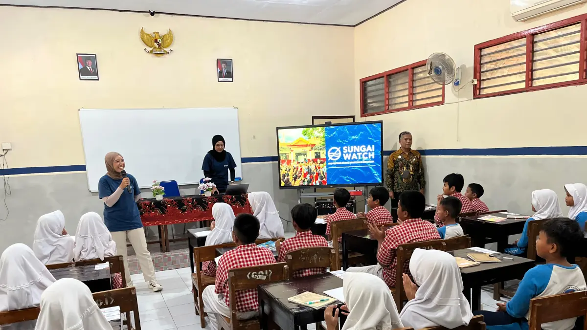 PEDULI LINGKUNGAN: Sungai Watch saat edukasi dan sosialisasi di SDN 01 Klego, Kota Pekalongan, Kamis (7/5/2026). 