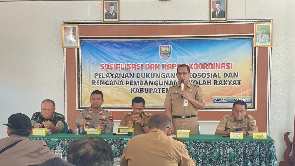 SOSIALISASI: Kepala Dinsos Batang Willopo saat memberikan sambutan dalam acara Sosialisasi Pelayanan Dukungan Pembangunan Sekolah Rakyat di Kantor Dinsos Batang.