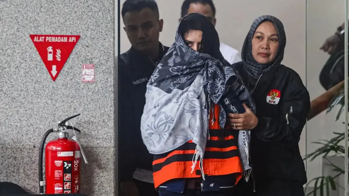 TIPIKOR: Fadia Arafiq ketika ditetapkan sebagai tersangka oleh KPK pada Maret 2026 lalu. (Jawapos.com)