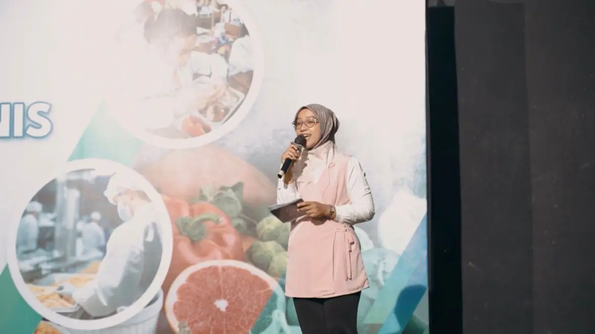 PEMATERI - Rizqiya S.M., CPS, CT, Certified Communication Trainer BNSP RI, siap membimbing semua kalangan bisa lebih luwes saat publik speaking.