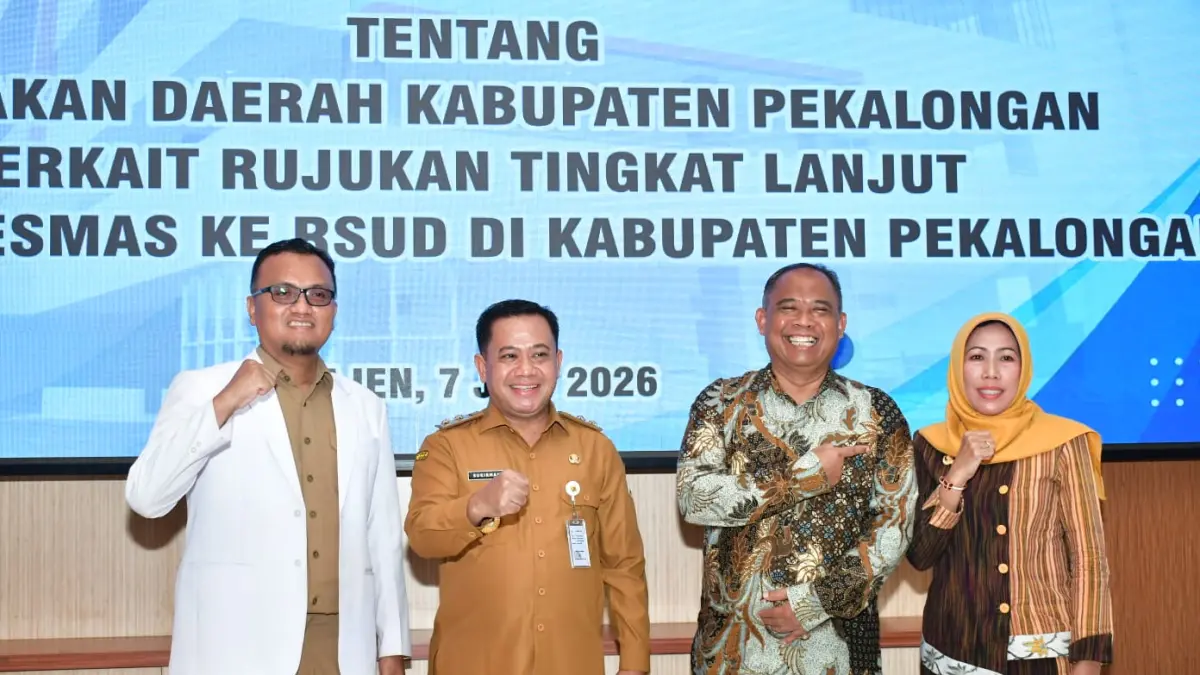STUDI TIRU: Plt. Bupati Pekalongan Sukirman saat menerima kunjungan Bupati Sleman untuk studi tiru tentang sistem UHC dan rujukan pasien, di RSUD Kajen, Selasa (7/7/2026). (Dok. Prokompim Kabupaten Pekalongan)
