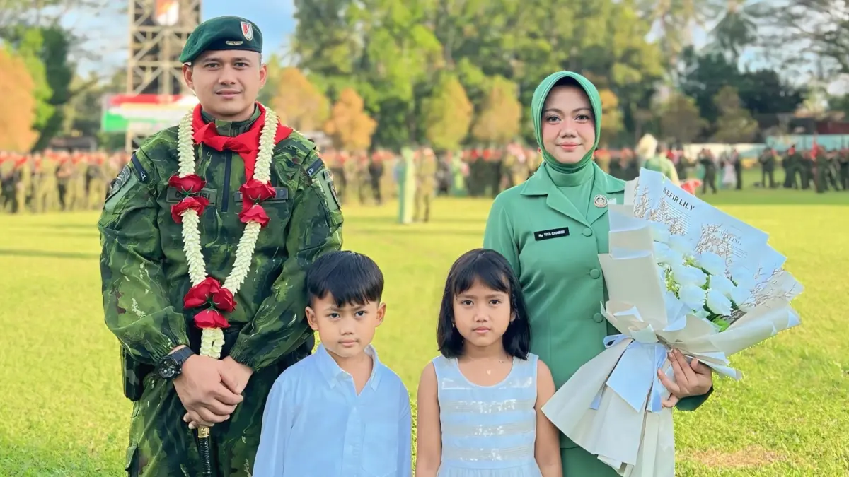 DUKUNGAN KELUARGA : Letkol Inf Muhammad Nurul Chabibi selalu dapat dukungan penuh dari keluarga dimanapun bertugas. (dok pribadi)