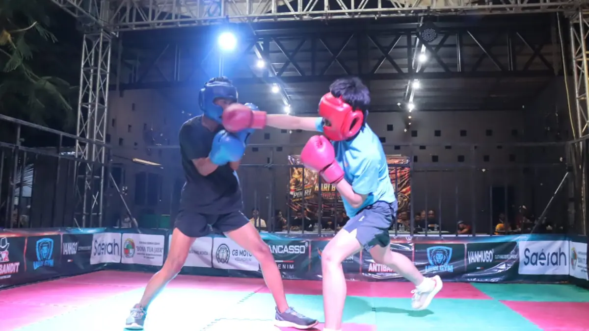 OLAHRAGA: Ajang Brass Bress Boxing di Kabupaten Pekalongan dalam rangkaian peringatan Hari Bhayangkara.