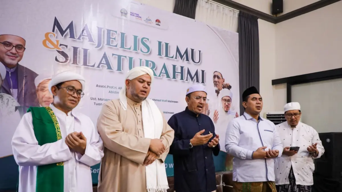 Wakil Gubernur Taj Yasin  menerima kunjungan silaturahmi Pimpinan Pondok Pesantren Al Muhibbin, Malaka, Malaysia, Ustaz Muhammad Hadi Al Muhibbin, di Rumah Dinas Wakil Gubernur, Kota Semarang, Senin, 13 Juli 2026.