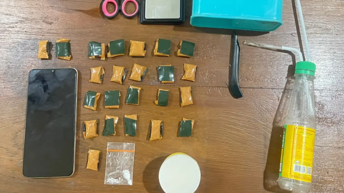 BARANG BUKTI :  24 Paket Sabu, Kurir Jaringan Tempel  yang berhasil diungkap oleh Dit Resnarkoba Polda Jateng (IST)