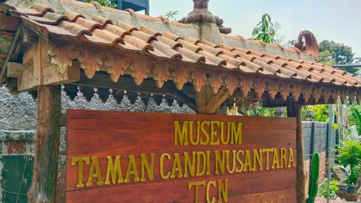 TINGKATKAN LITERASI SEJARAH : Museum Taman Candi Nusantara yang berada di Yosorejo, Linggoasri, Kecamatan Kajen, Kabupaten Pekalongan. (LAIILATUS SYARIFAH/JAWA POS METRO PEKALONGAN)