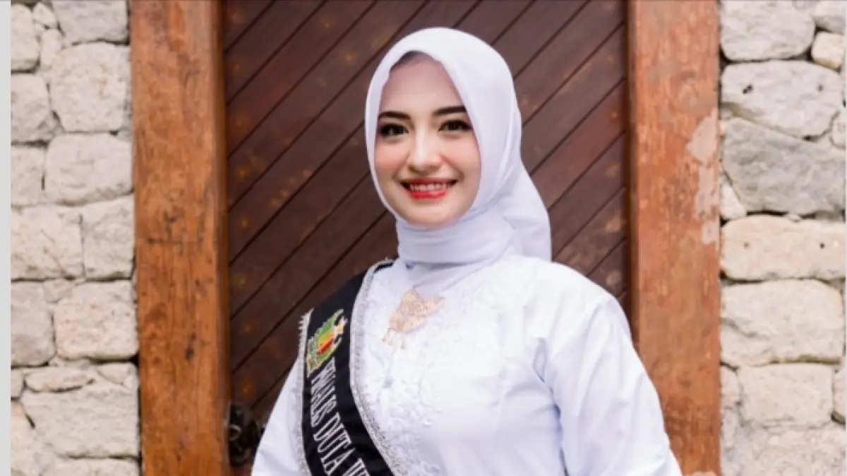 DISIPLIN WAKTU : Nayya Ghifrani Alimin menekuni dunia entertainment sebagai model dan kru wedding organizer sambil tetap kuliah sejak 2023.