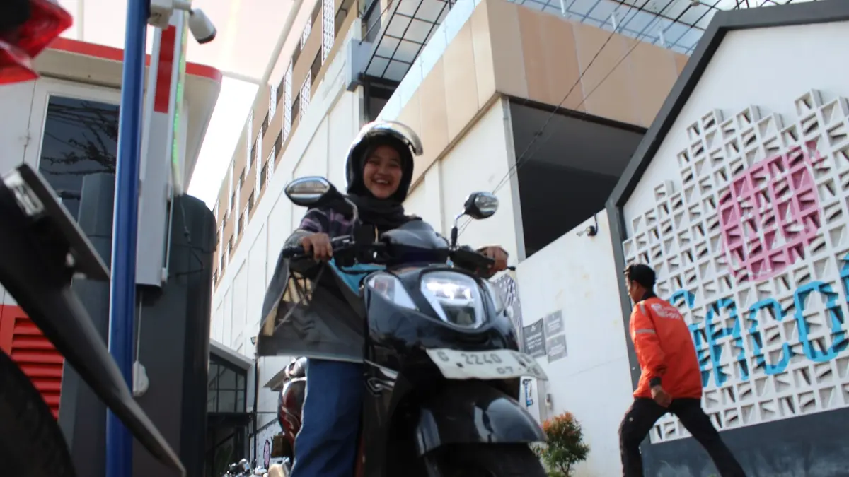 PERBAIKI PELAYANAN : Mie Gacoan di Jalan Imam Bonjol Kota Pekalongan atau outlet Mie Pedas Cabang 2, kini melakukan pembaruan layanan. (MOCH. FALAHUDDIN/JAWA POS METRO PEKALONGAN)